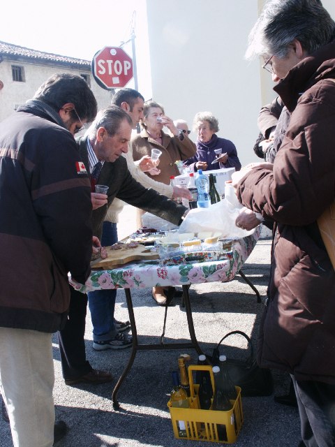 20050313_PICT0021.jpg (78954 byte)