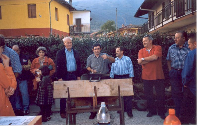 castagnata2006_011.JPG (69985 byte)