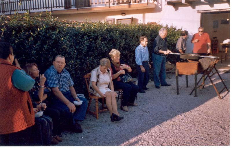 castagnata2006_018.JPG (77509 byte)