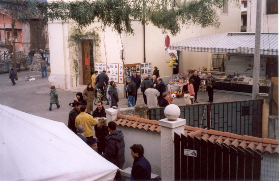 festa2001_03.jpg (87602 byte)